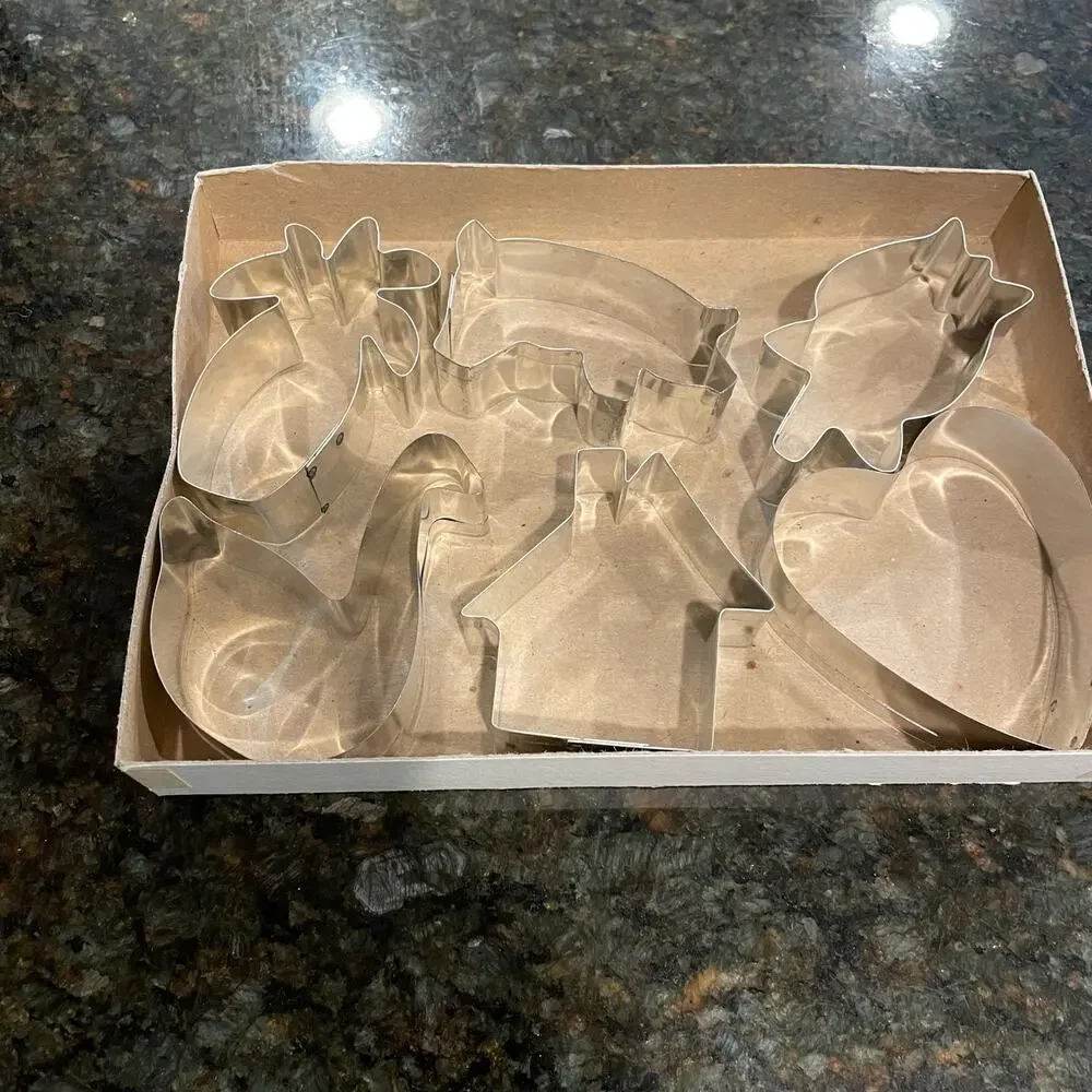 Vintage Metal Cookie Cutters Fox Run Country Collection 3630 set of 6 box 1987